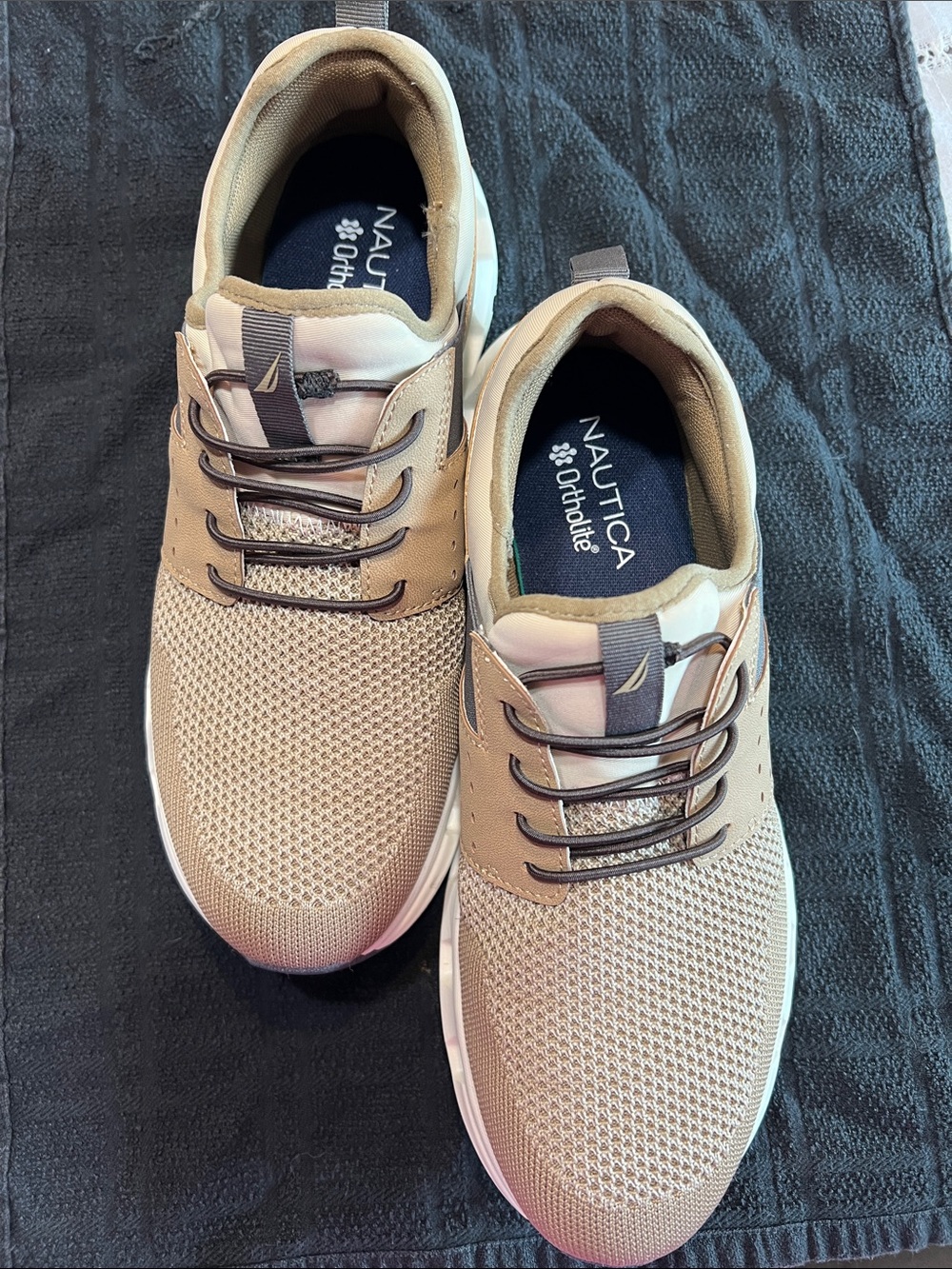 Nautica Men's Ortholite  Beige Mesh Athletic Sneakers with Dark Accents